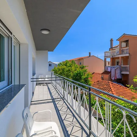 Smiljka * Crikvenica